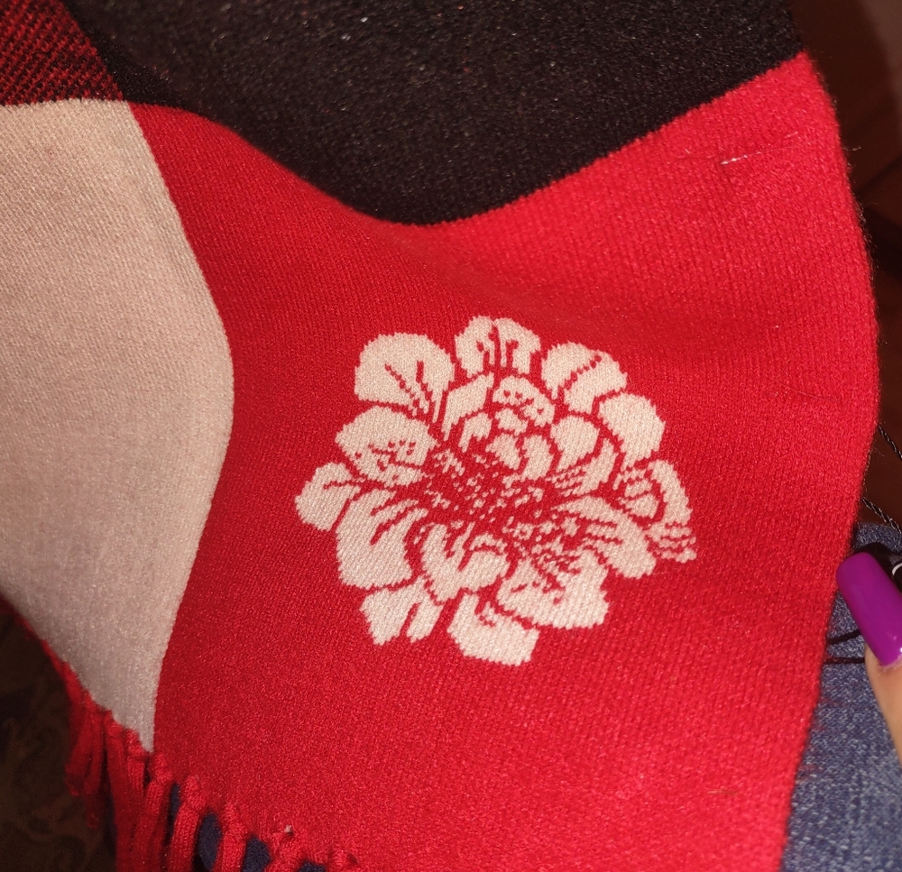 CHANEL Red and Black Checkered Scarf - Picture 2 of 10